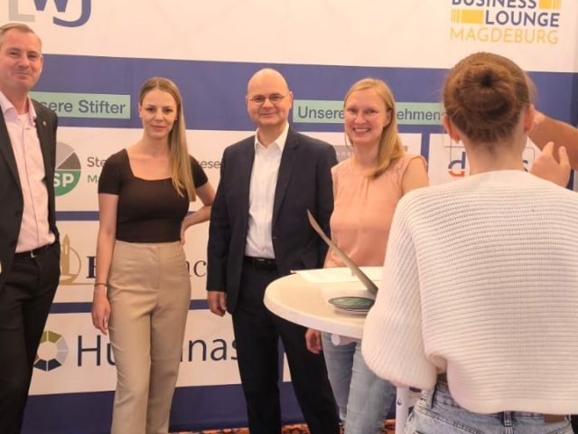 carousel_album-17889242361357831