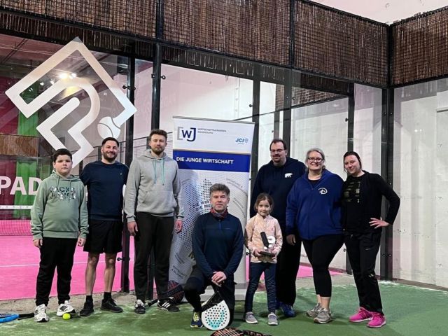 carousel_album-18087606368296269